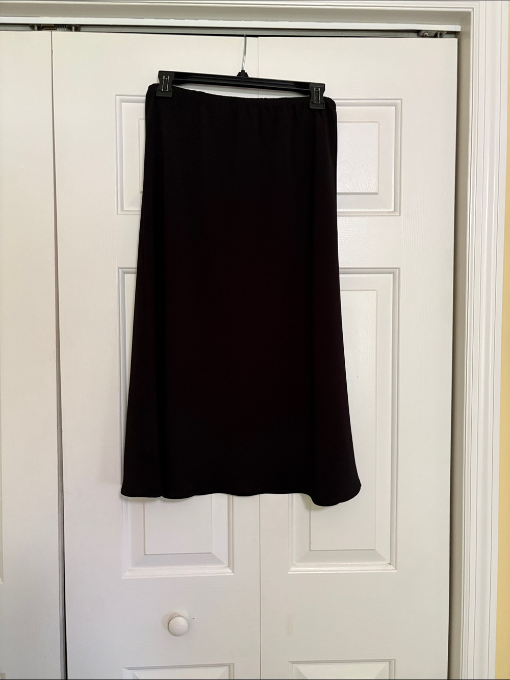 R&M Richards Black Midi A-Line Skirt